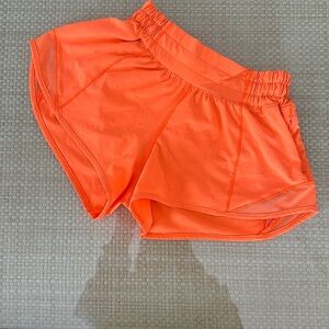 Lululemon Hotty Hot Low-Rise Lined 2.5” Short